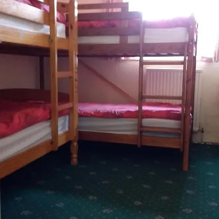Hostel The Old School House *